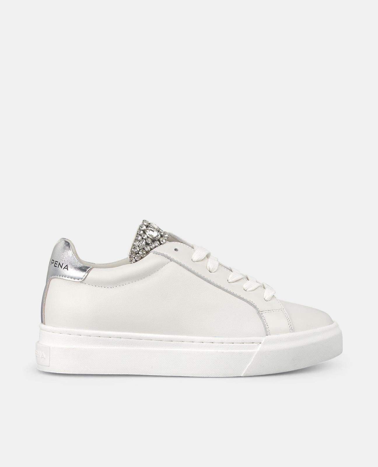 DEPORTIVAS CON DETALLES