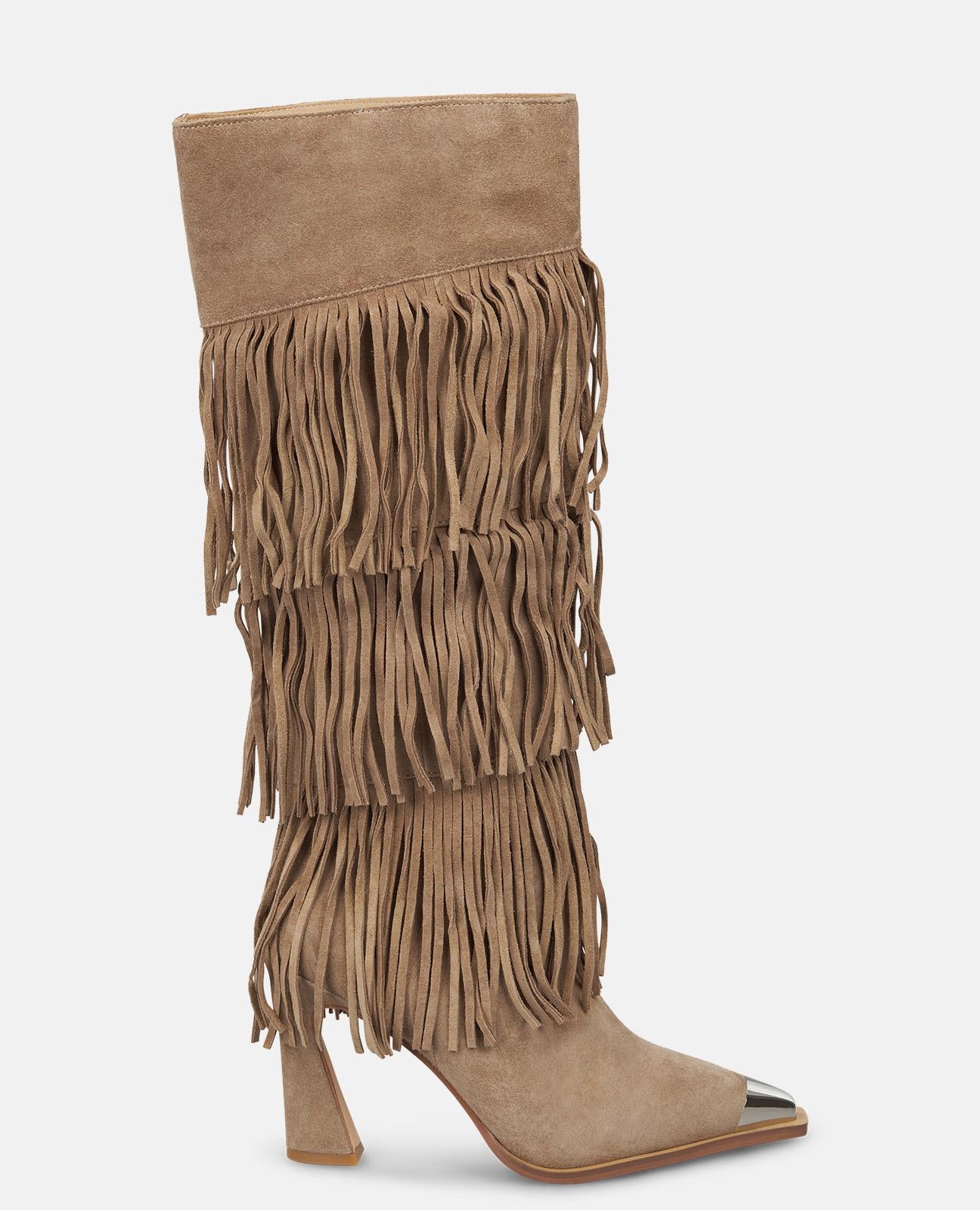 BOTA CUBIERTA DE FLECOS