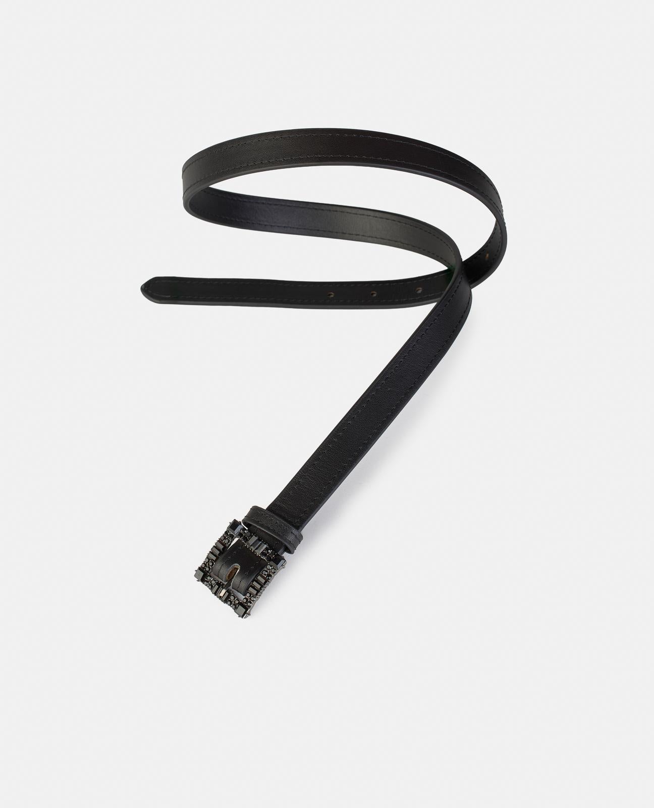 CINTURÓN CON HEBILLA DETALLE