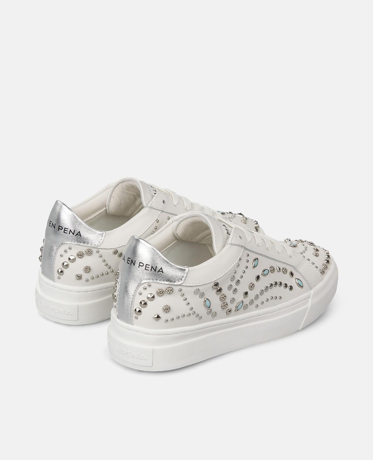 SNEAKER DETALLE DE TACHAS