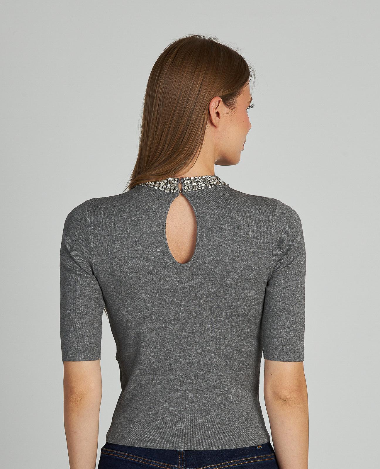 TOP PUNTO CUELLO PEDRERÍA