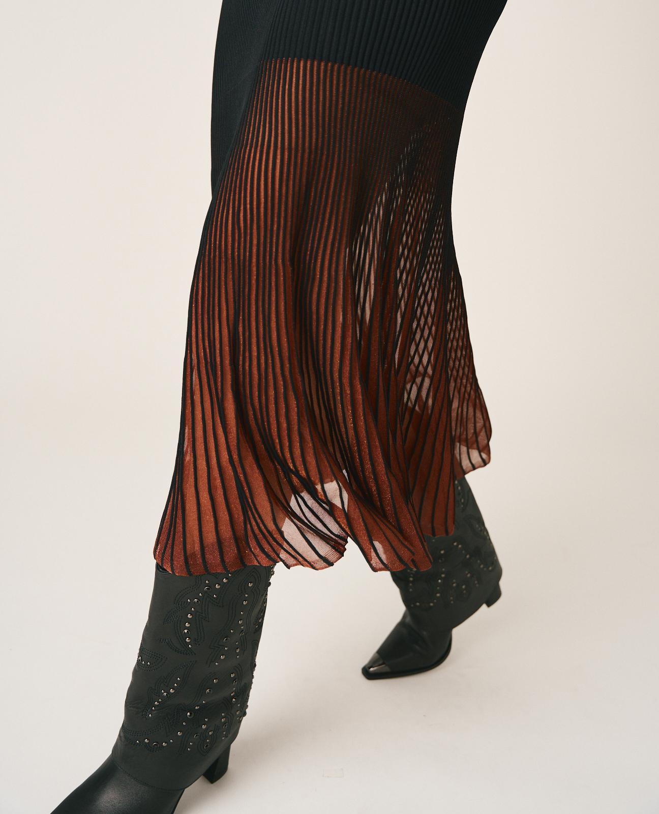 VESTIDO FALDA PLISADA