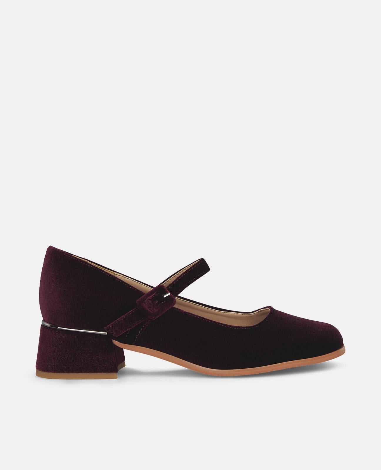 ZAPATO TACÓN BAJO TIRA
