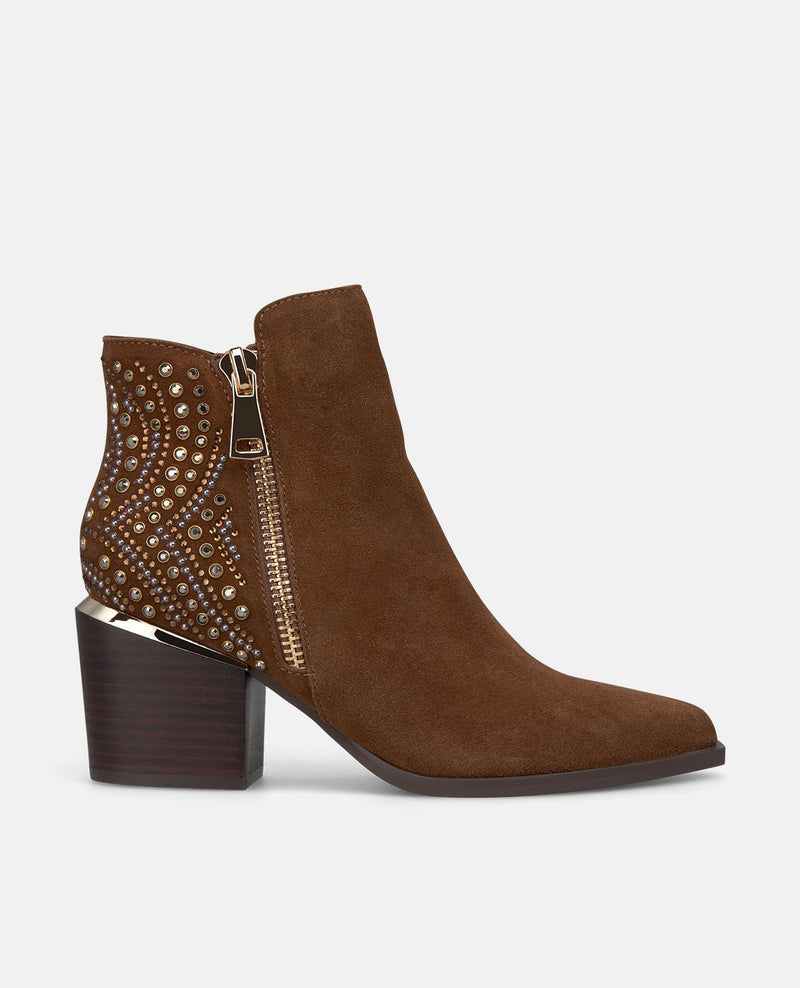 BOTÍN TACÓN TACHAS PEDRERÍA