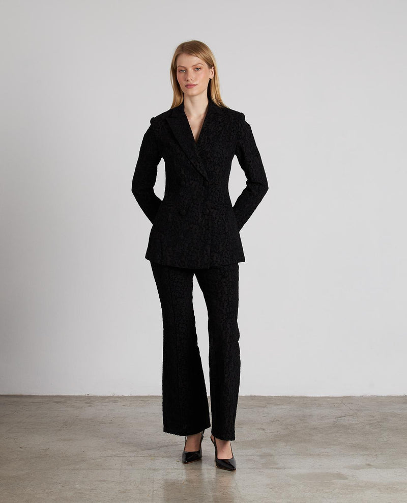 PLANTALÓN FLARE CON TEXTURA