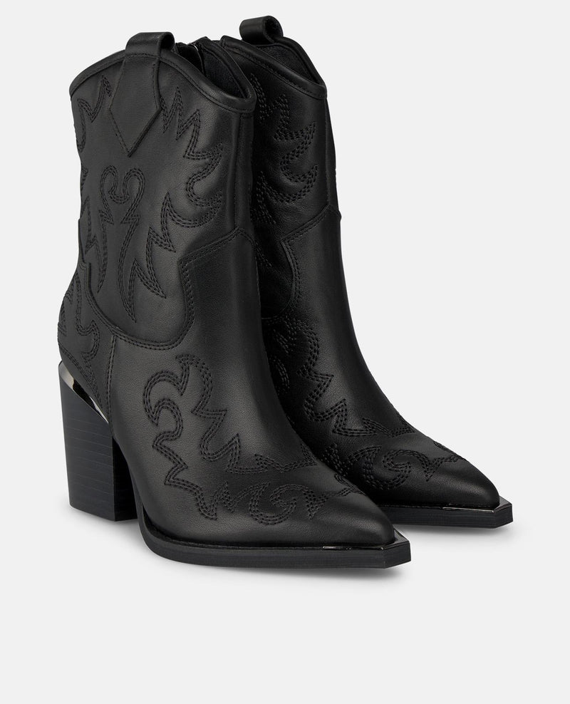 BOTÍN TACÓN BORDADO