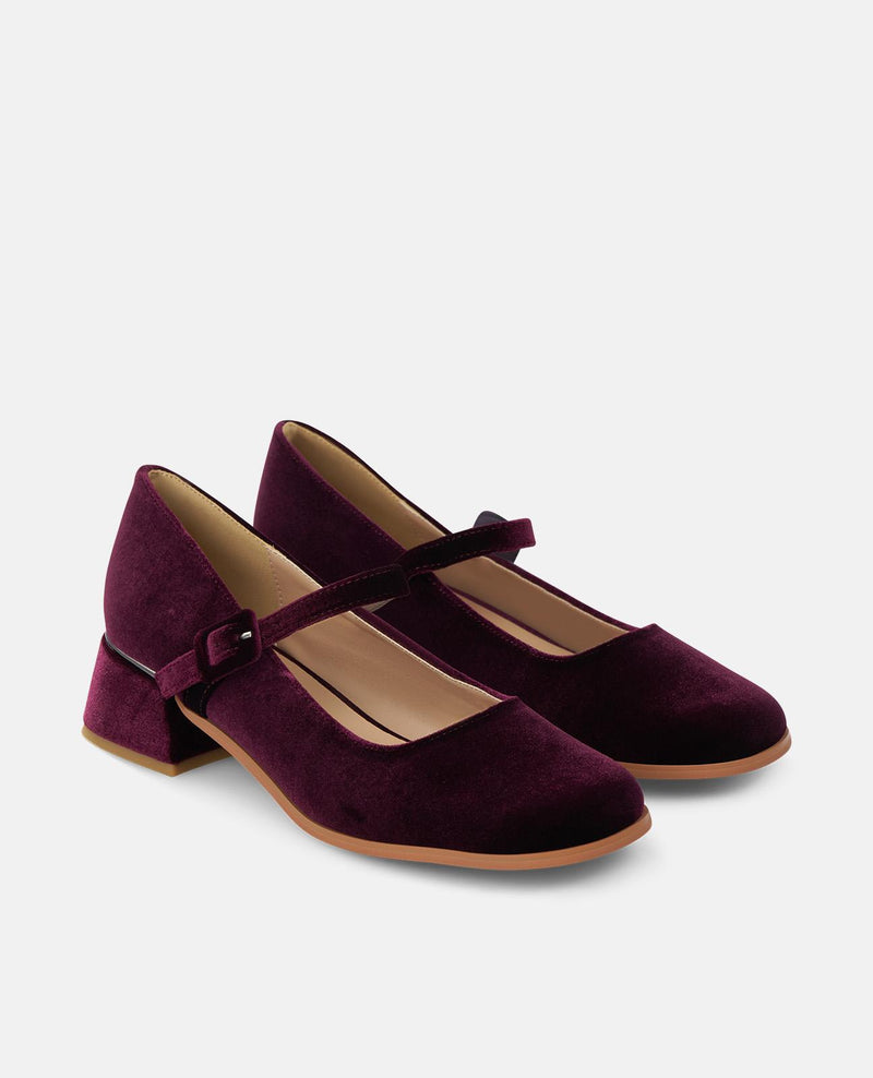 ZAPATO TACÓN BAJO TIRA