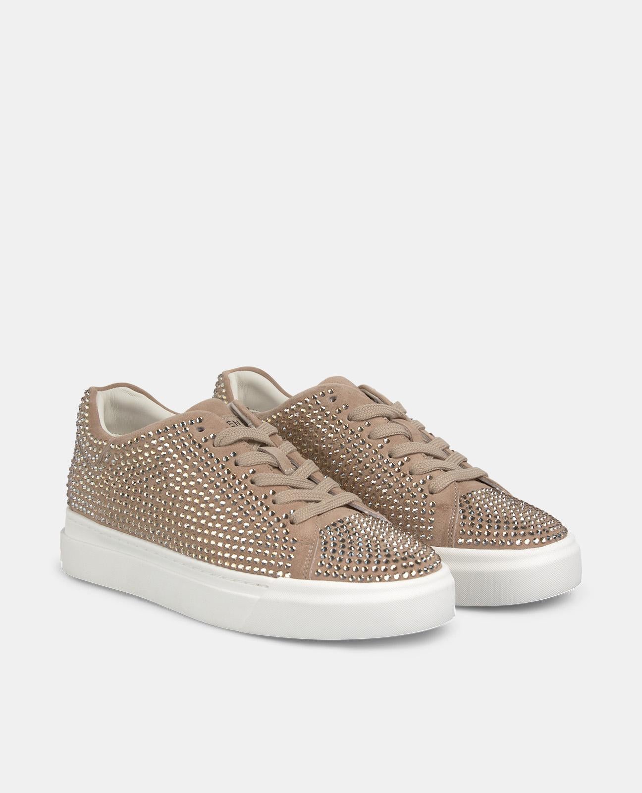 ZAPATILLAS CUBIERTAS CON PEDRERÍA