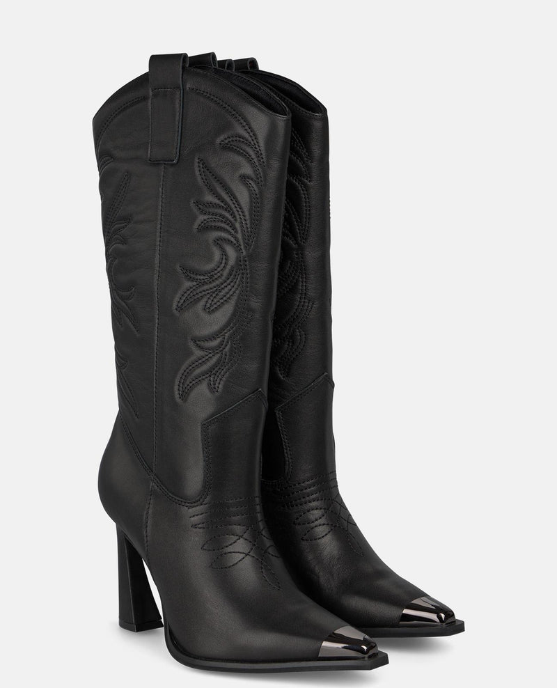 BOTA PUNTERA METALIZADA