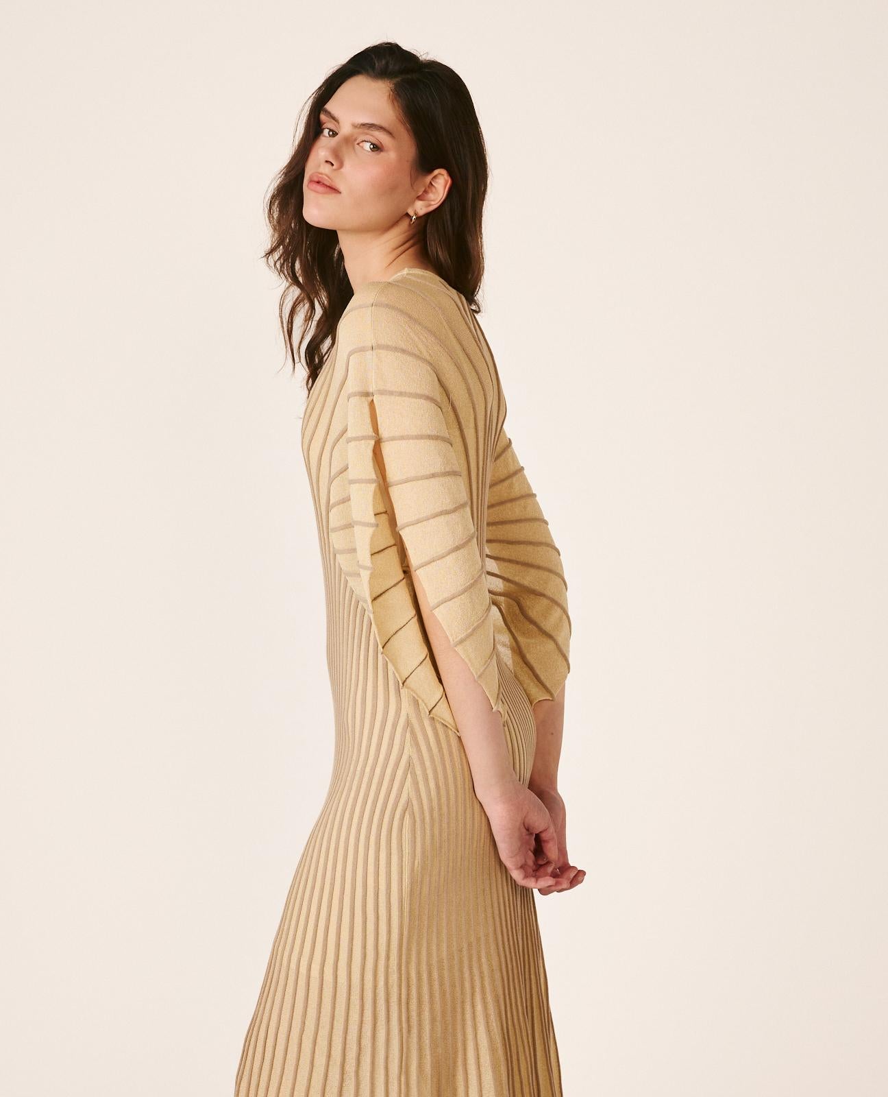 VESTIDO MANGA MURCIÉLAGO