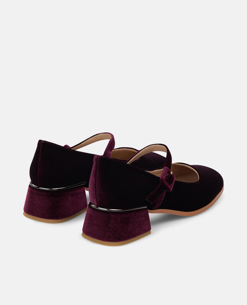 ZAPATO TACÓN BAJO TIRA