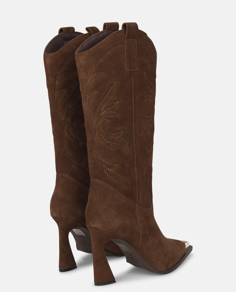 BOTA PUNTERA METALIZADA