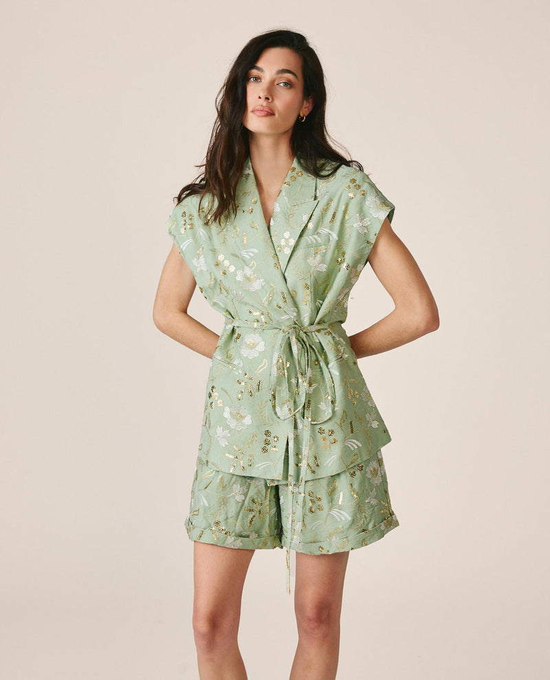 CHALECO BORDADO FLORAL