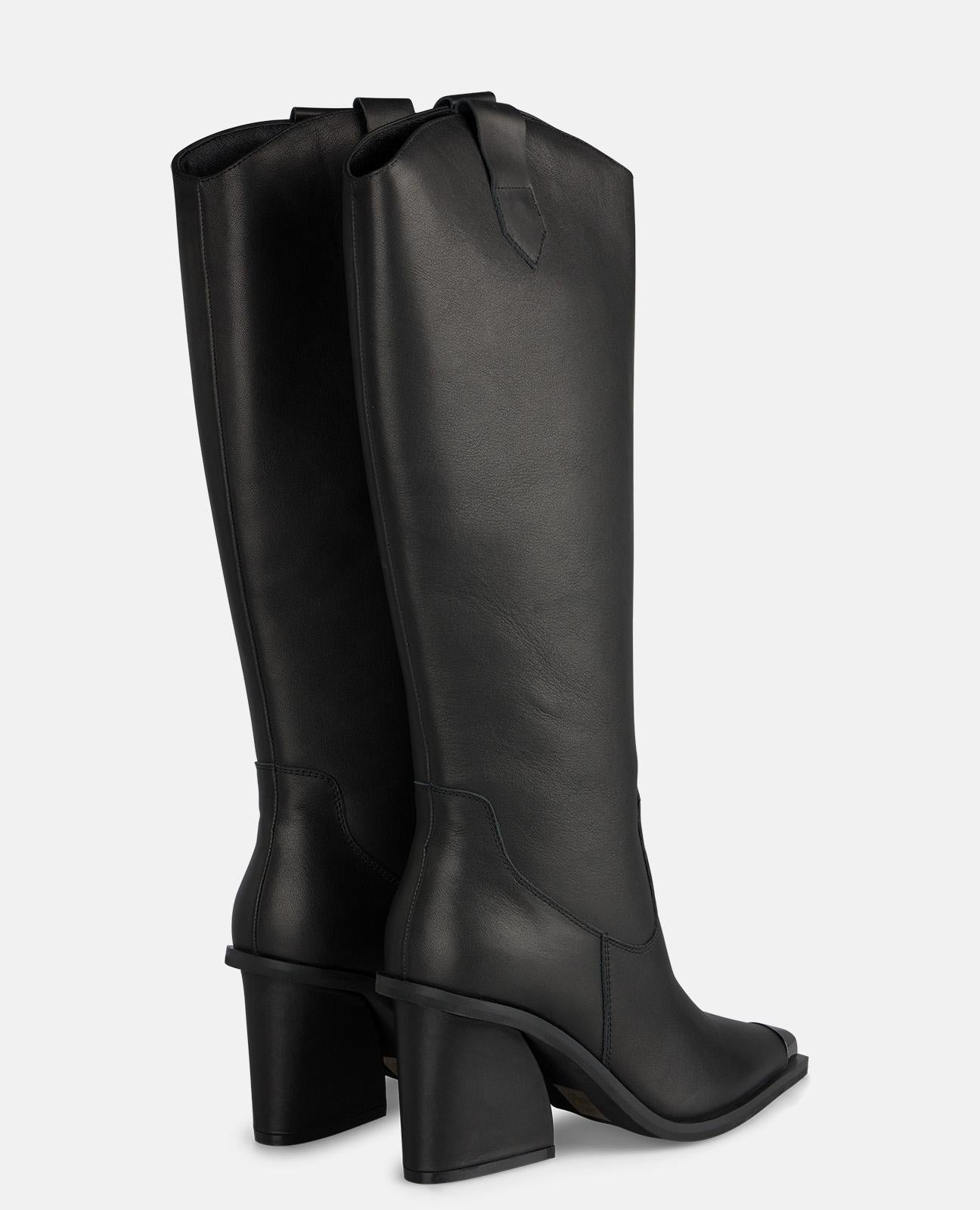 BOTA TACÓN CON TEXTURA