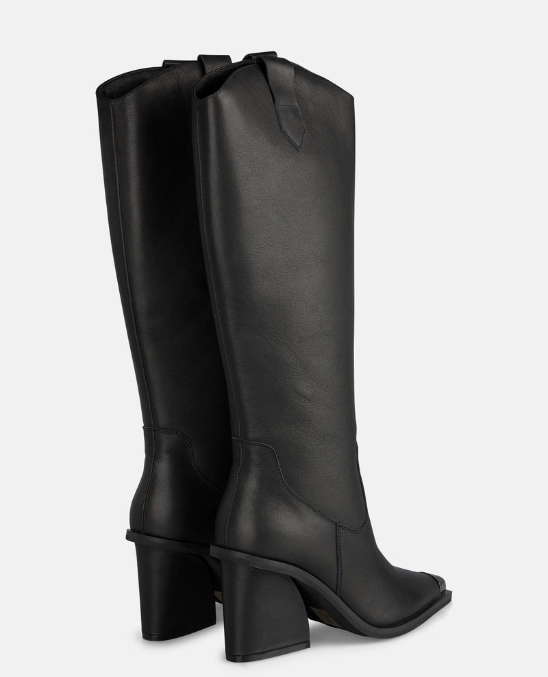 BOTA TACÓN CON TEXTURA