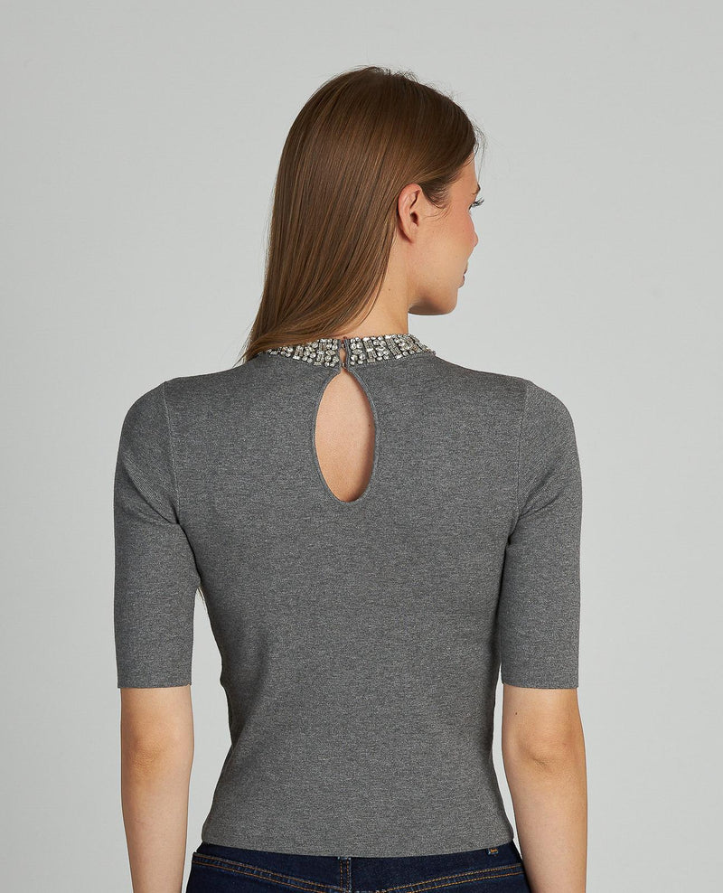 TOP PUNTO CUELLO PEDRERÍA