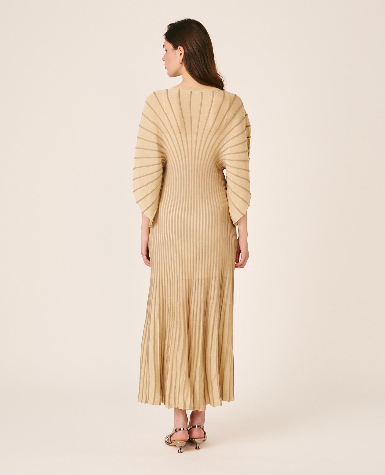 VESTIDO MANGA MURCIÉLAGO