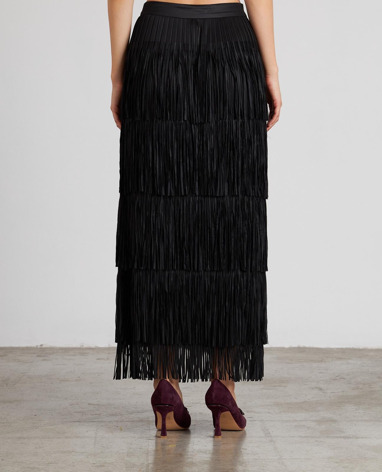 FALDA CUBIERTA CON FLECOS