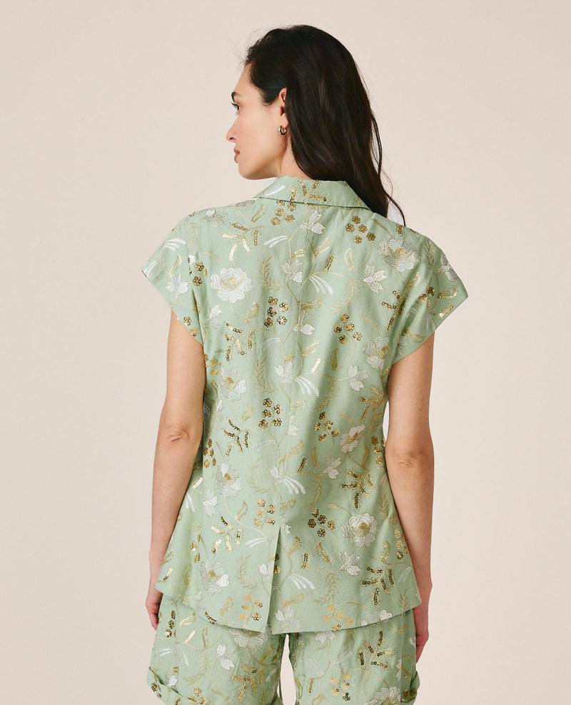 CHALECO BORDADO FLORAL